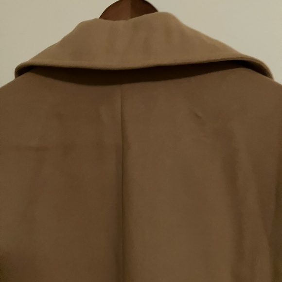 Crystal Kobe - Coat - Picture 9 of 9